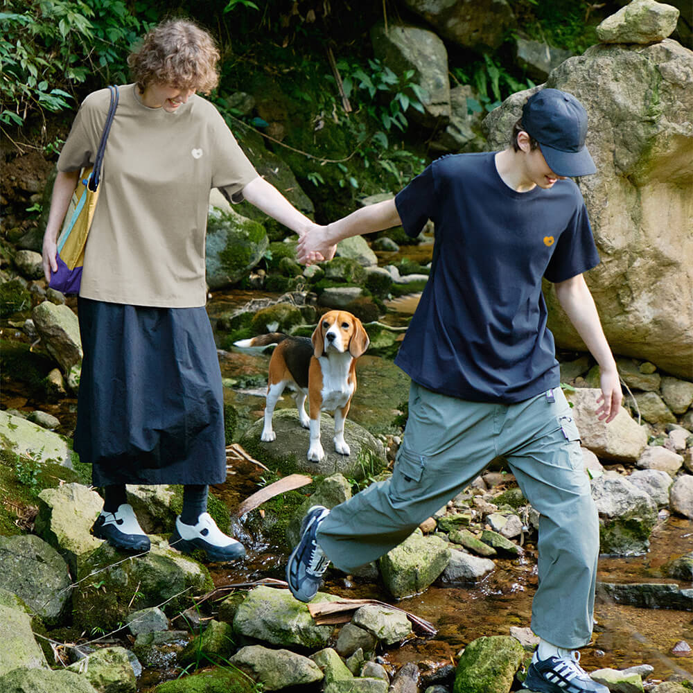 Solid Color Lightweight Cooling Pet Hair Resistant Unisex T-shirt - Image 4